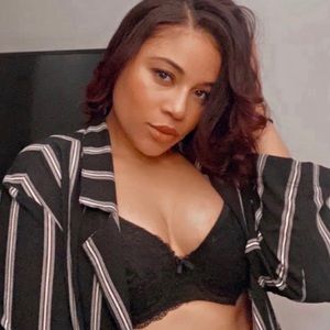 Hi! My name is Yesenia—Welcome to my Closet 💕